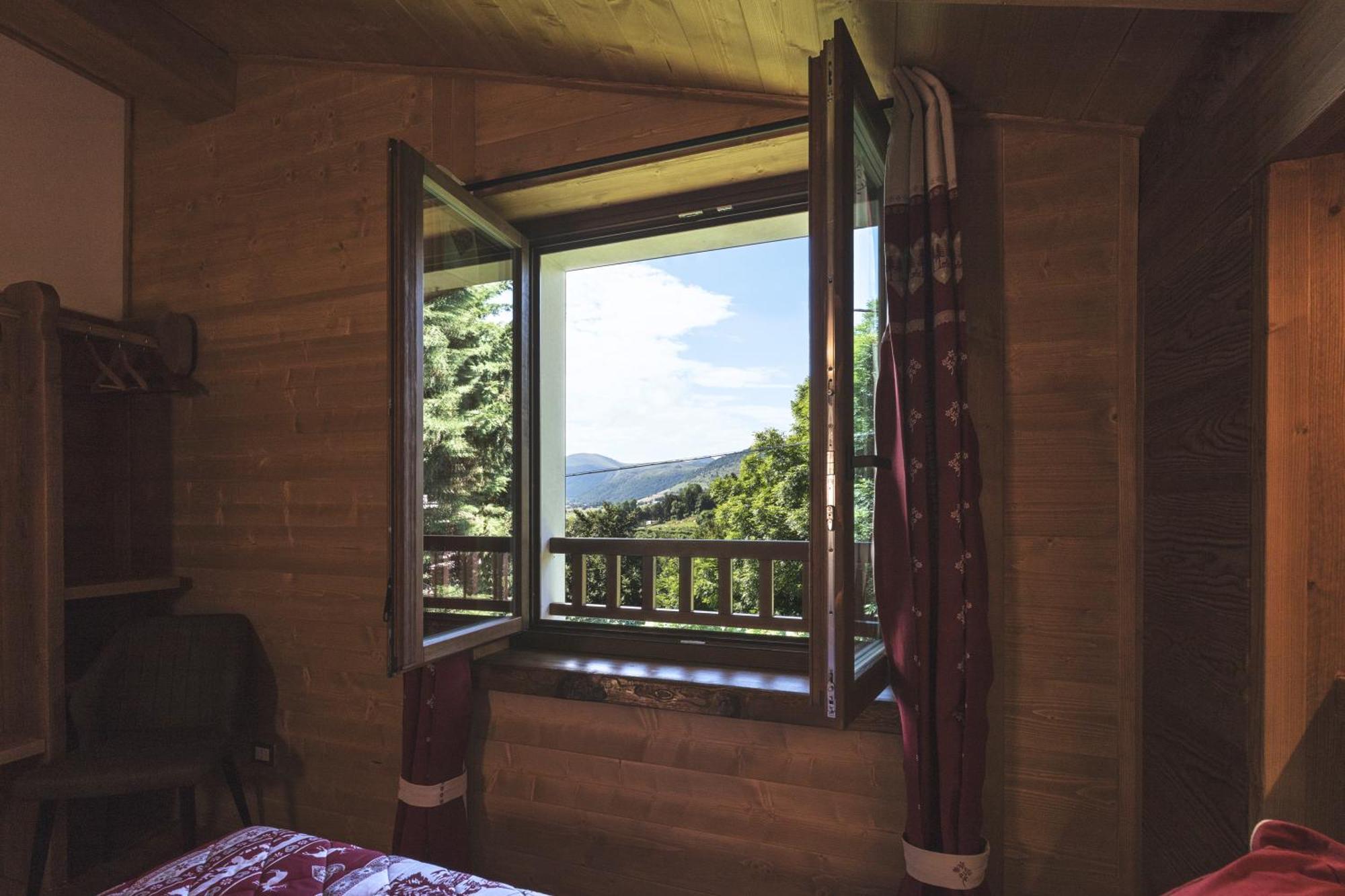 Locanda "Al Terrazzo" Erbezzo Bagian luar foto